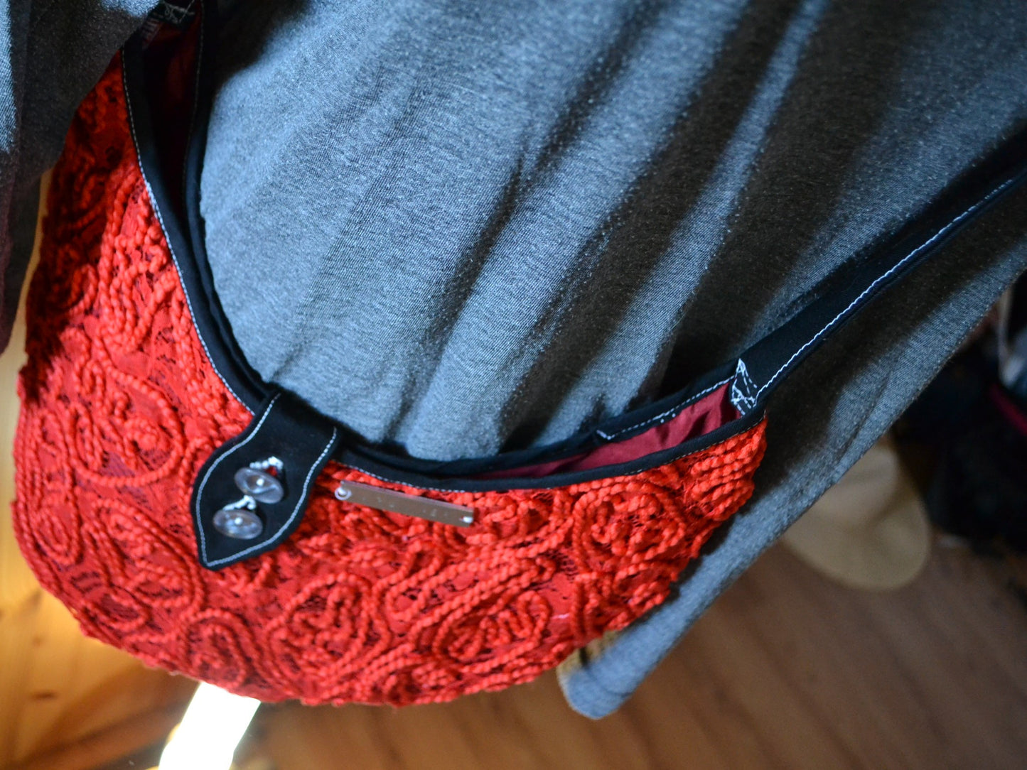 Handtasche "new moon red lace"