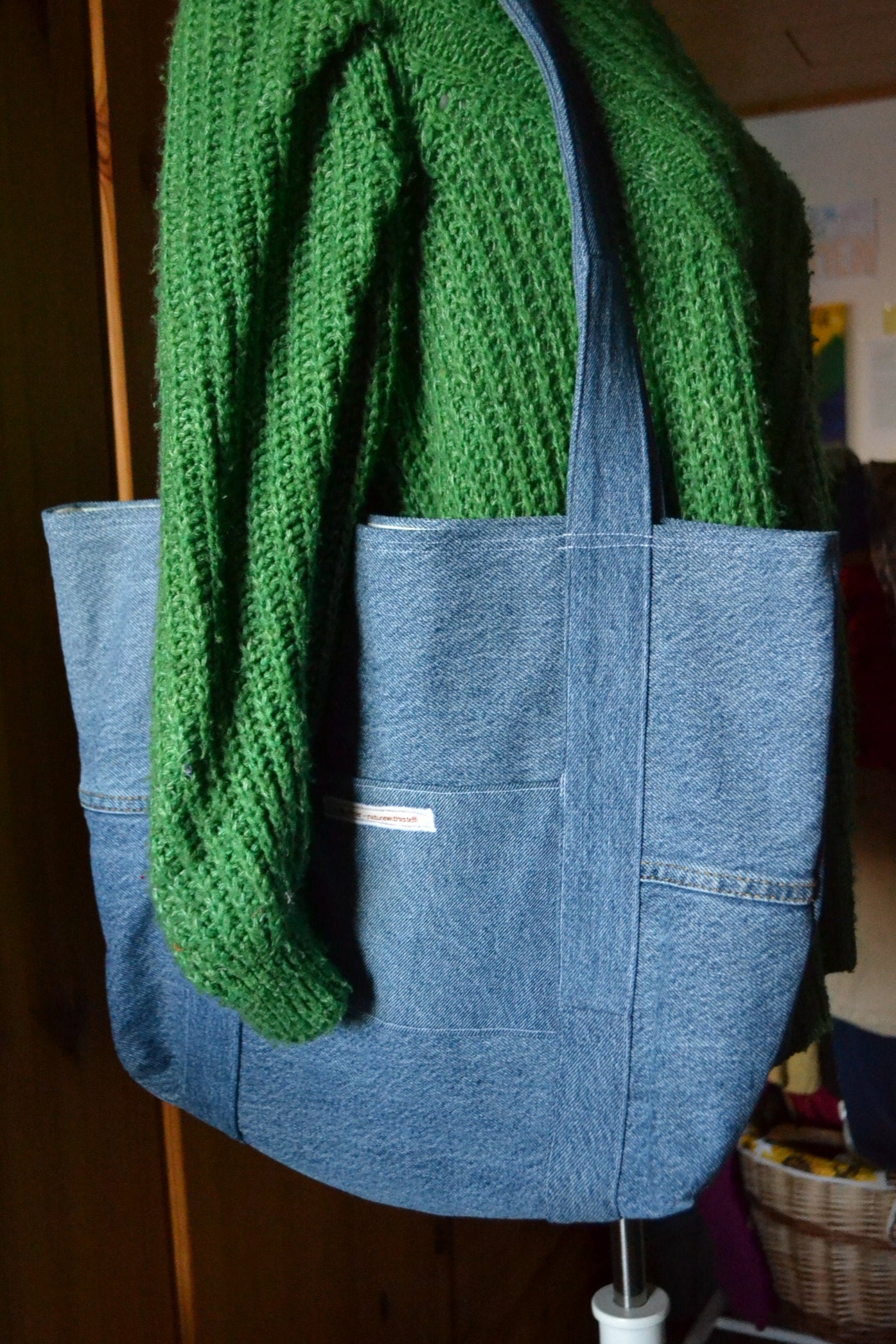 luxuriöse große Tragetasche in Jeans&hellgrün