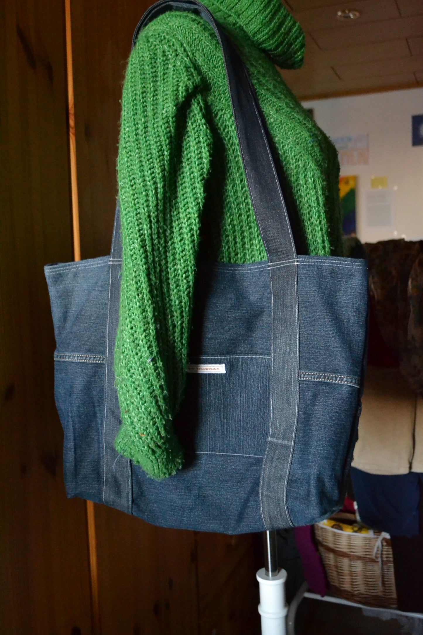 luxuriöse große Tragetasche in Jeans&rot-grün