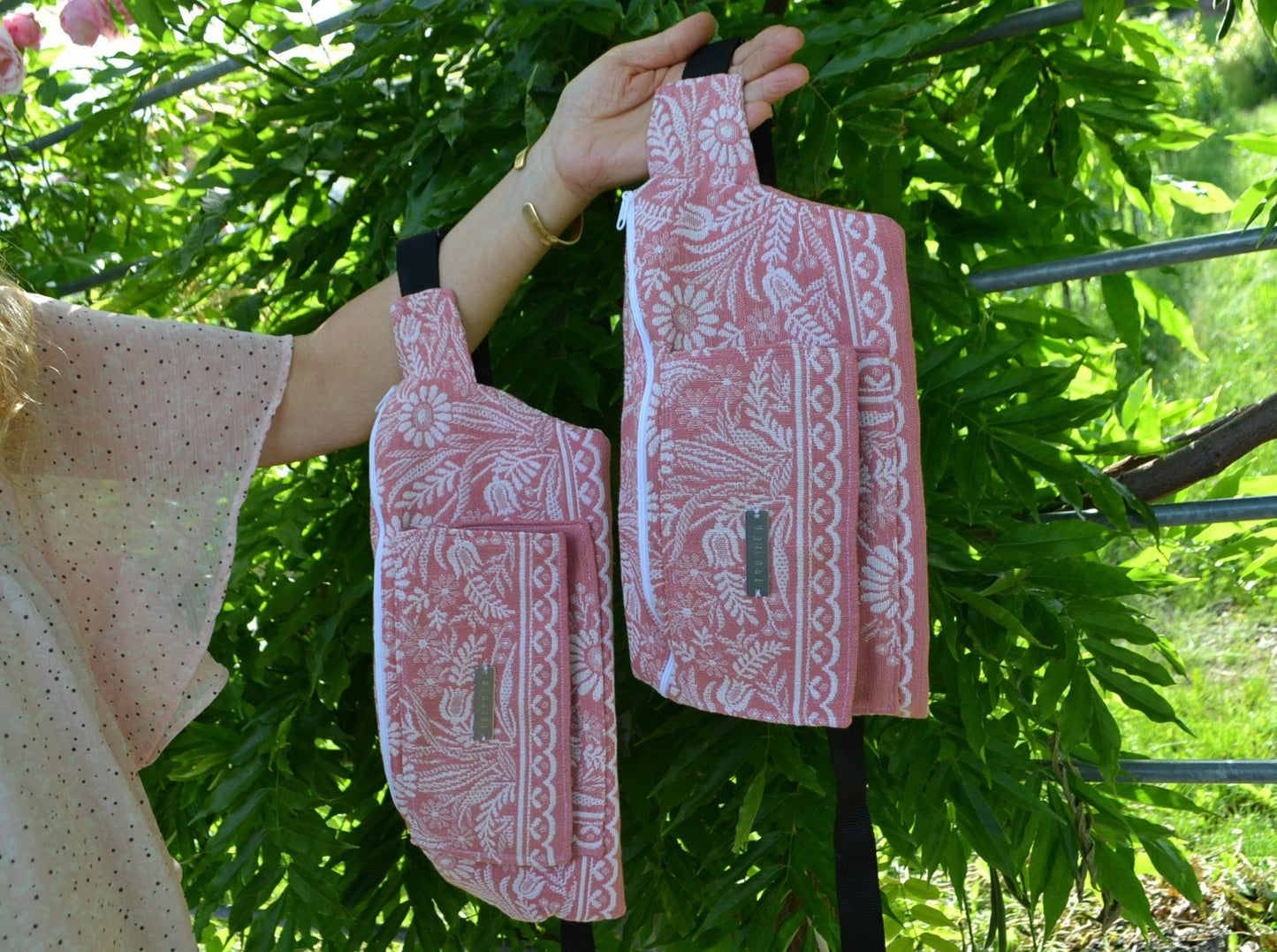 Bauchtasche rosè-weiß