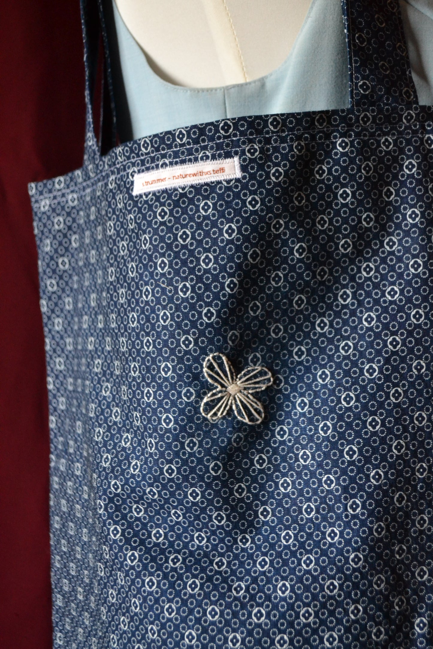 Tragetasche "blau Muster mit Stickerei"