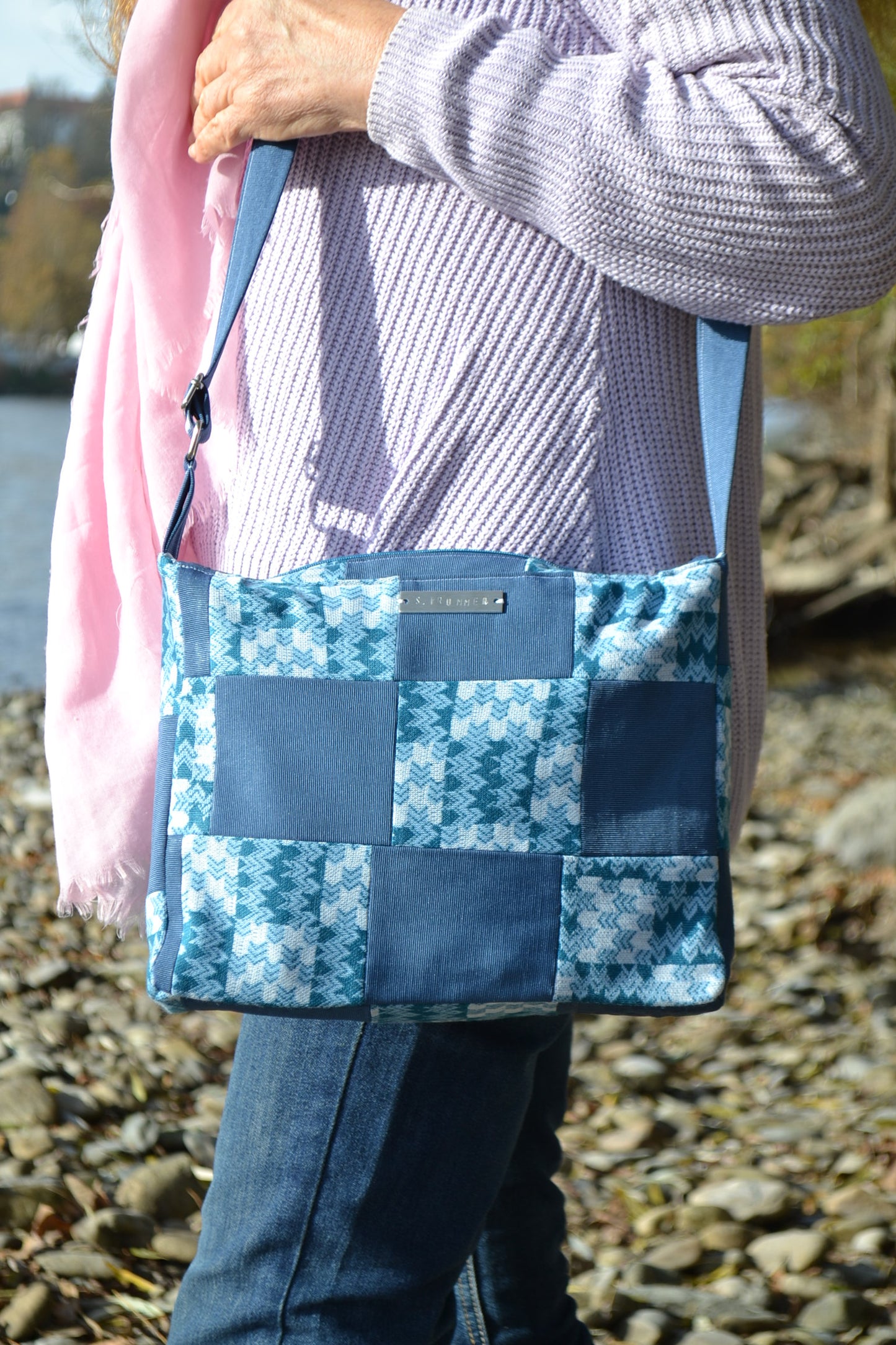 Handtasche p.u.b. in Blau Patchwork