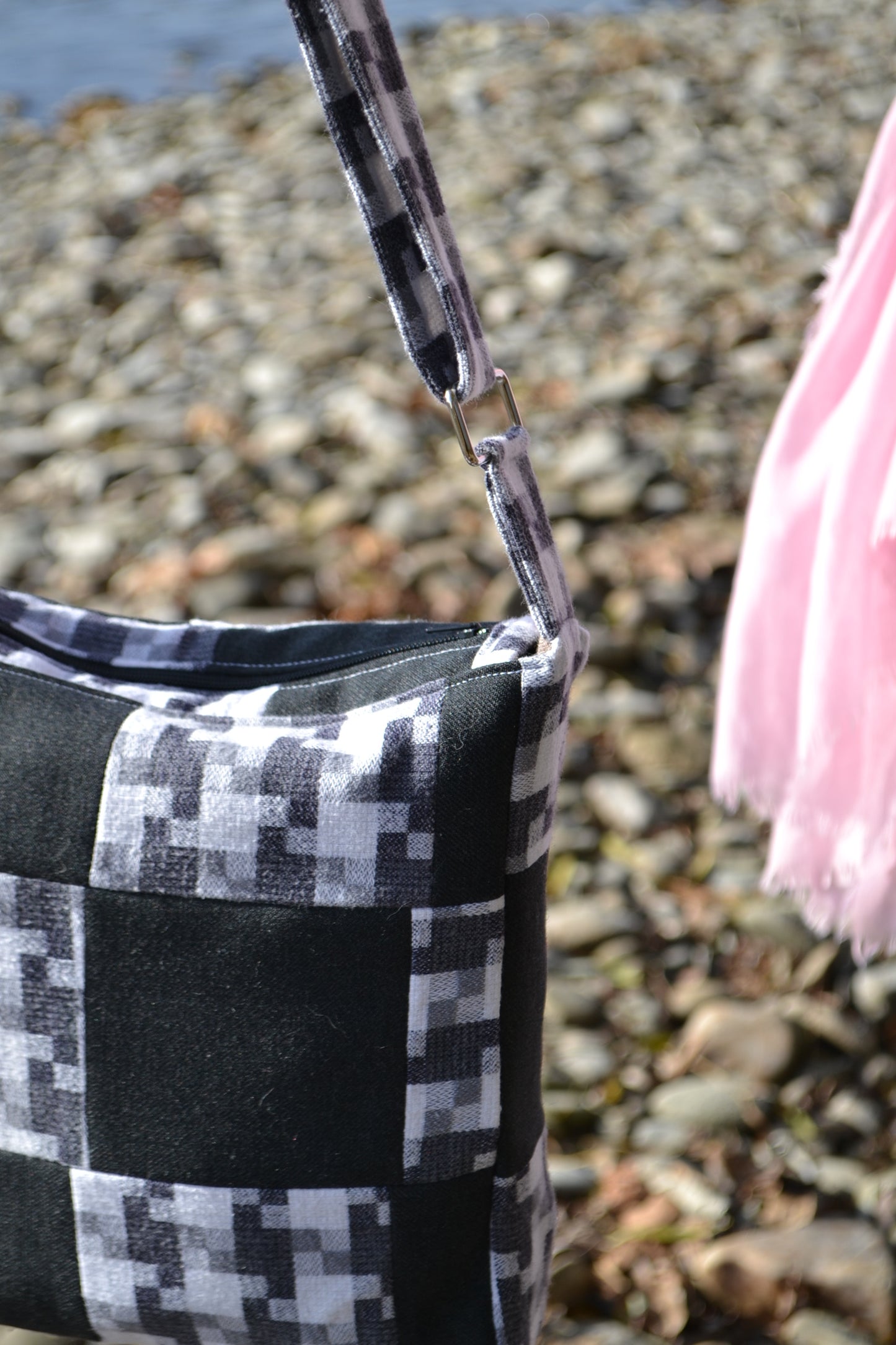 Handtasche p.u.b. in schwarz-weiß Patchwork