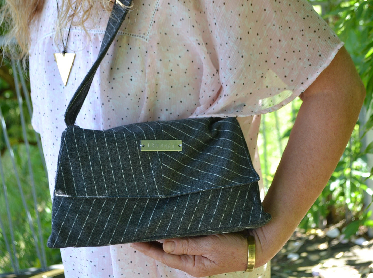 Handtasche "dunkelgrau-weiß"
