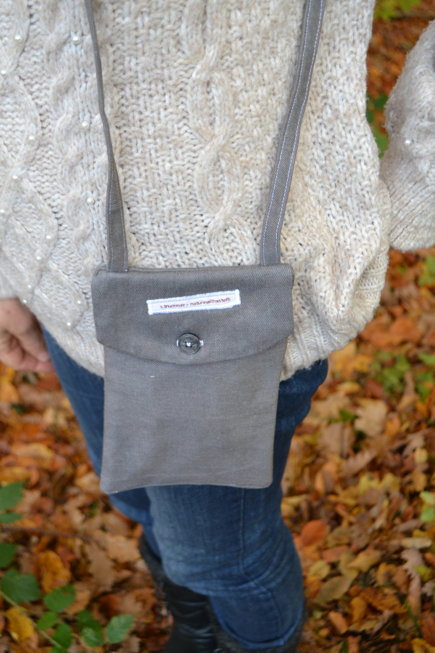 Handytasche grau in Jeans