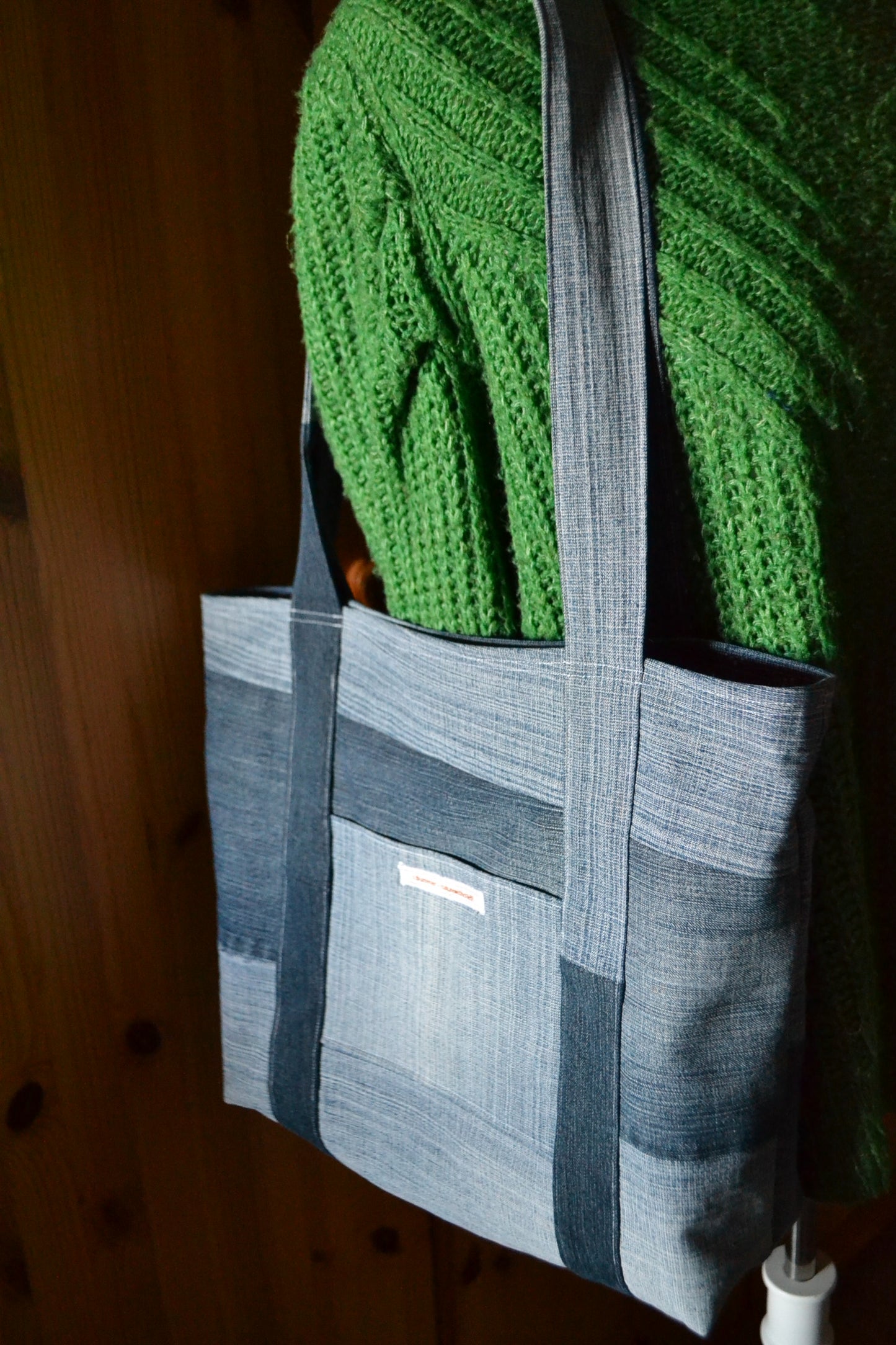 luxuriöse große Tragetasche in Jeans&lila