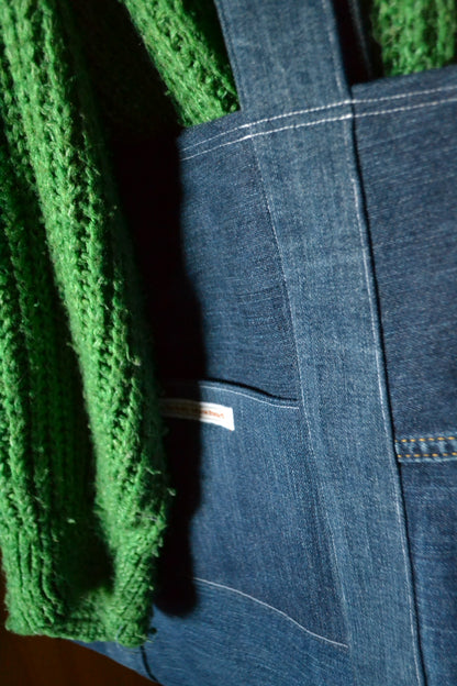 luxuriöse große Tragetasche in dunkle Jeans&weiß-rot