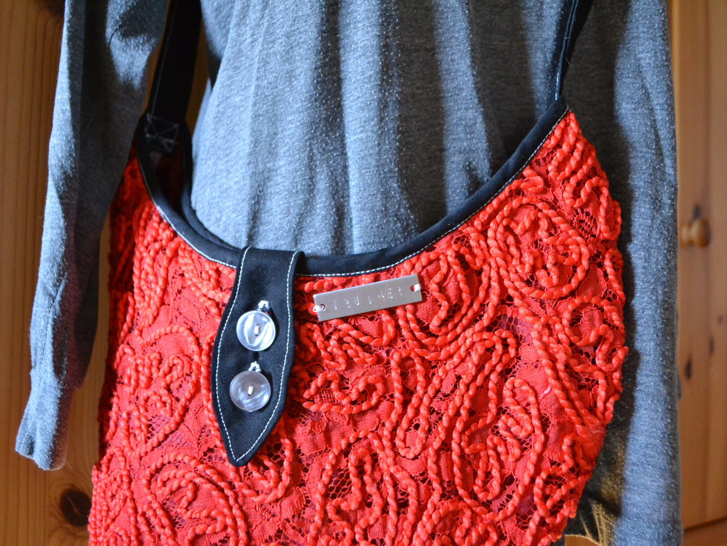 Handtasche "new moon red lace"