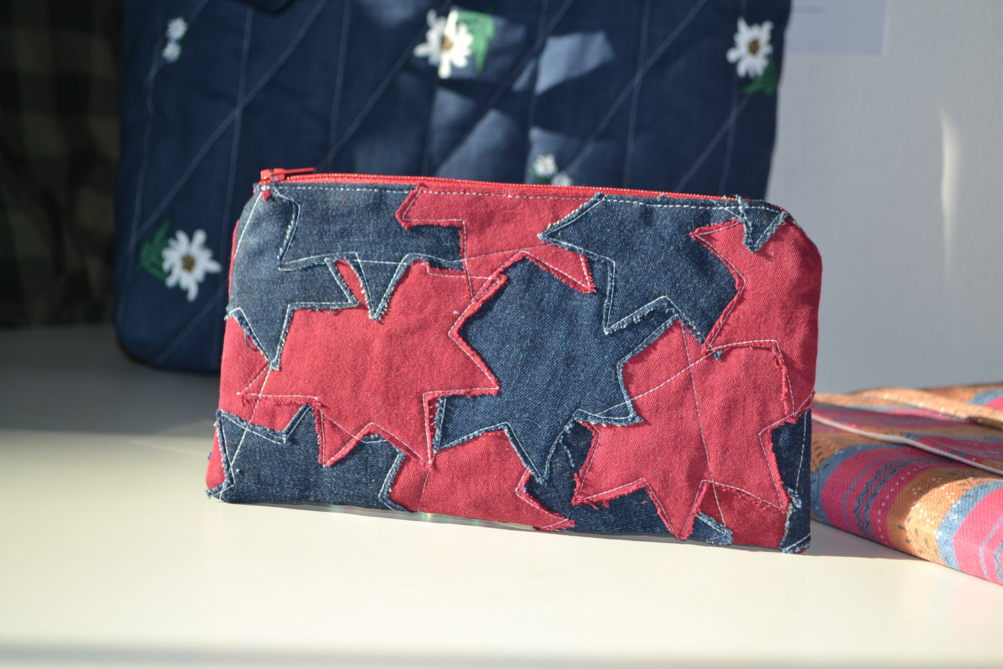 Federmäppchen in "upcycle stars"