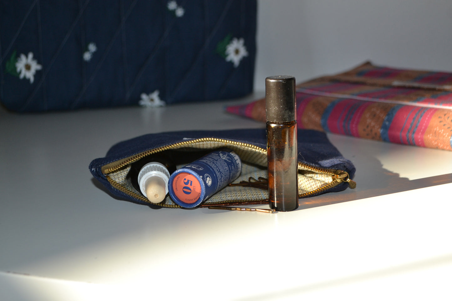 Reißverschlusstascherl in Jeans