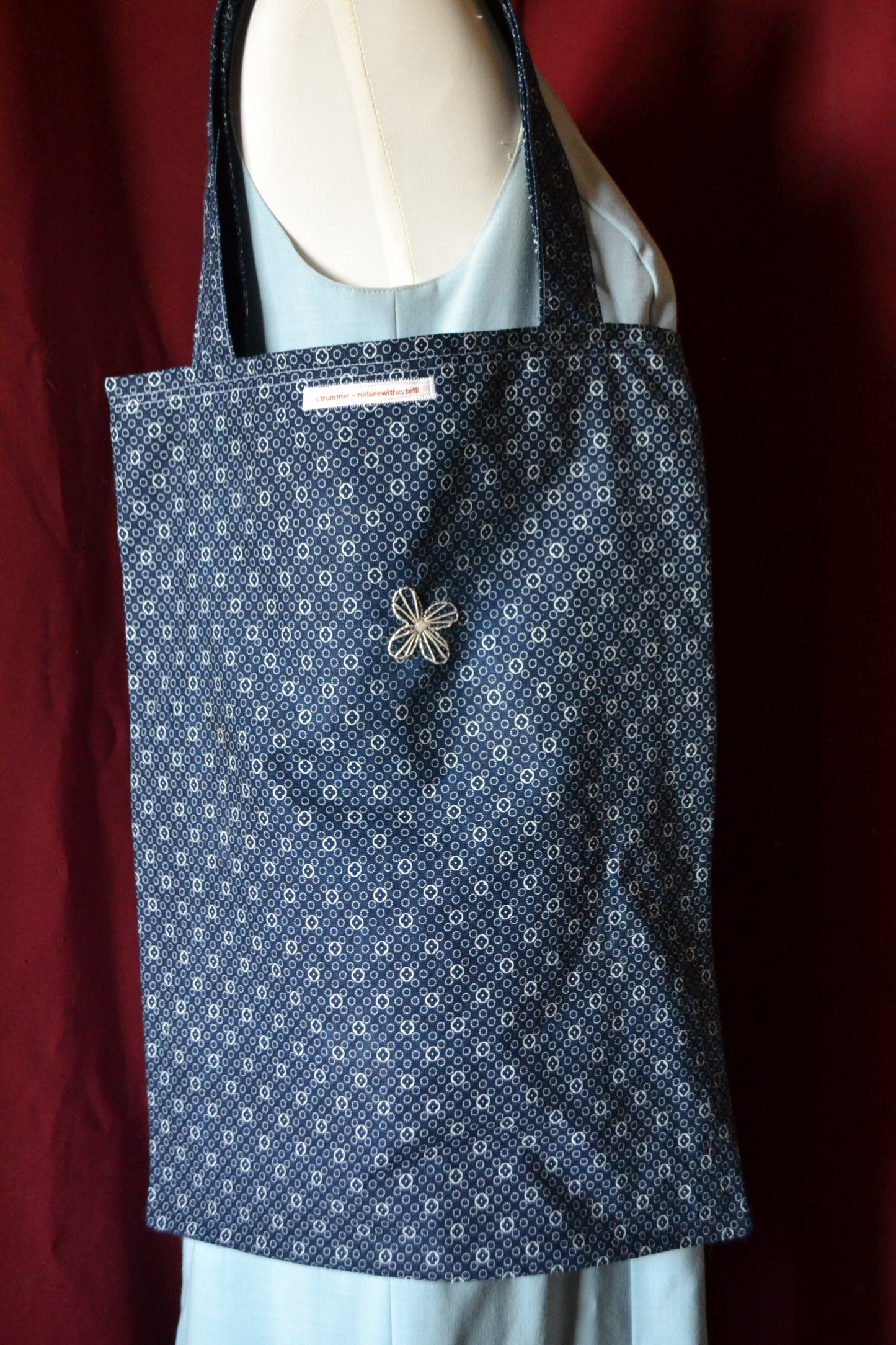 Tragetasche "blau Muster mit Stickerei"