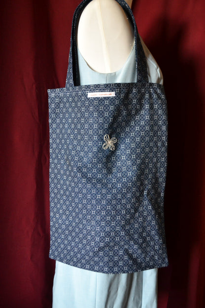 Tragetasche "blau Muster mit Stickerei"