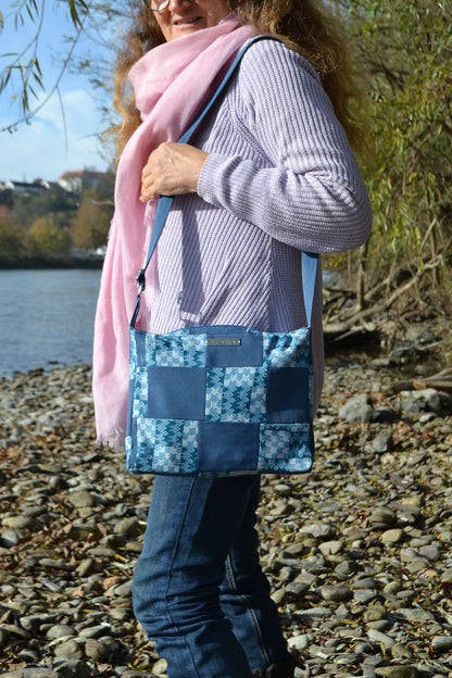 Handtasche p.u.b. in Blau Patchwork