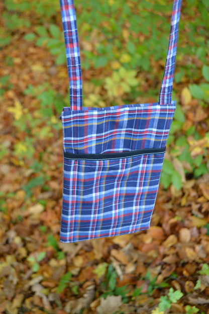 Handytasche blau-bunt kariert