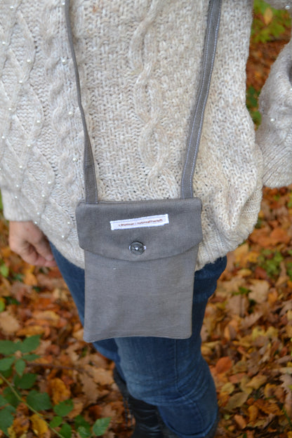 Handytasche grau in Jeans