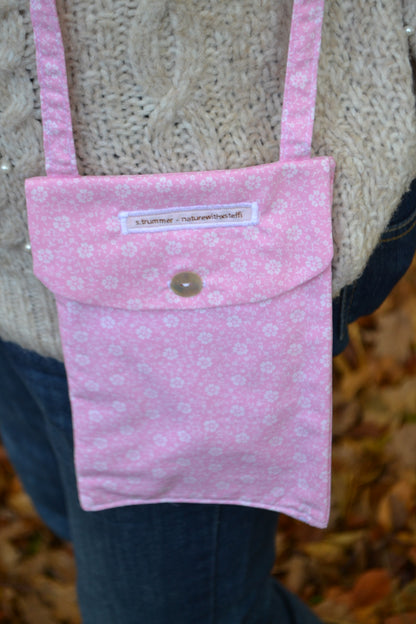 Handytasche weiße Blumen auf Rosa