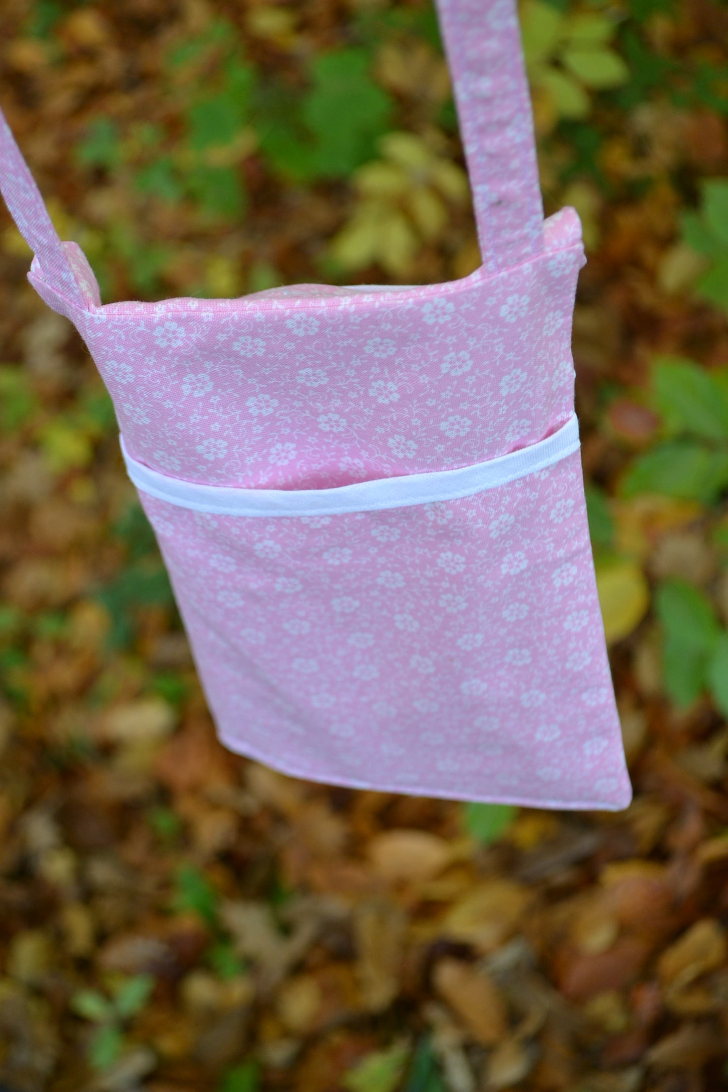 Handytasche weiße Blumen auf Rosa