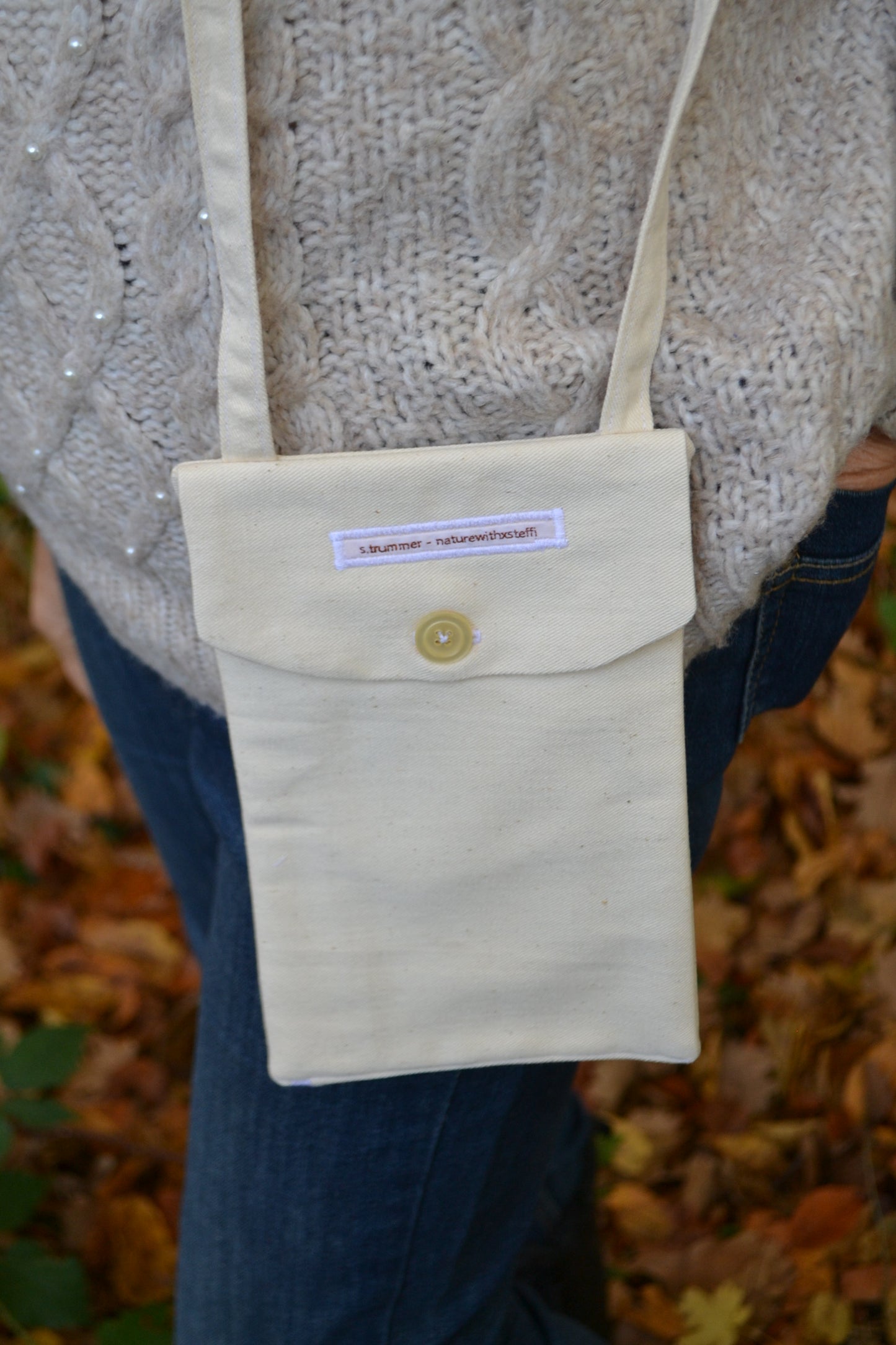 Handytasche weiß-beige in Jeans